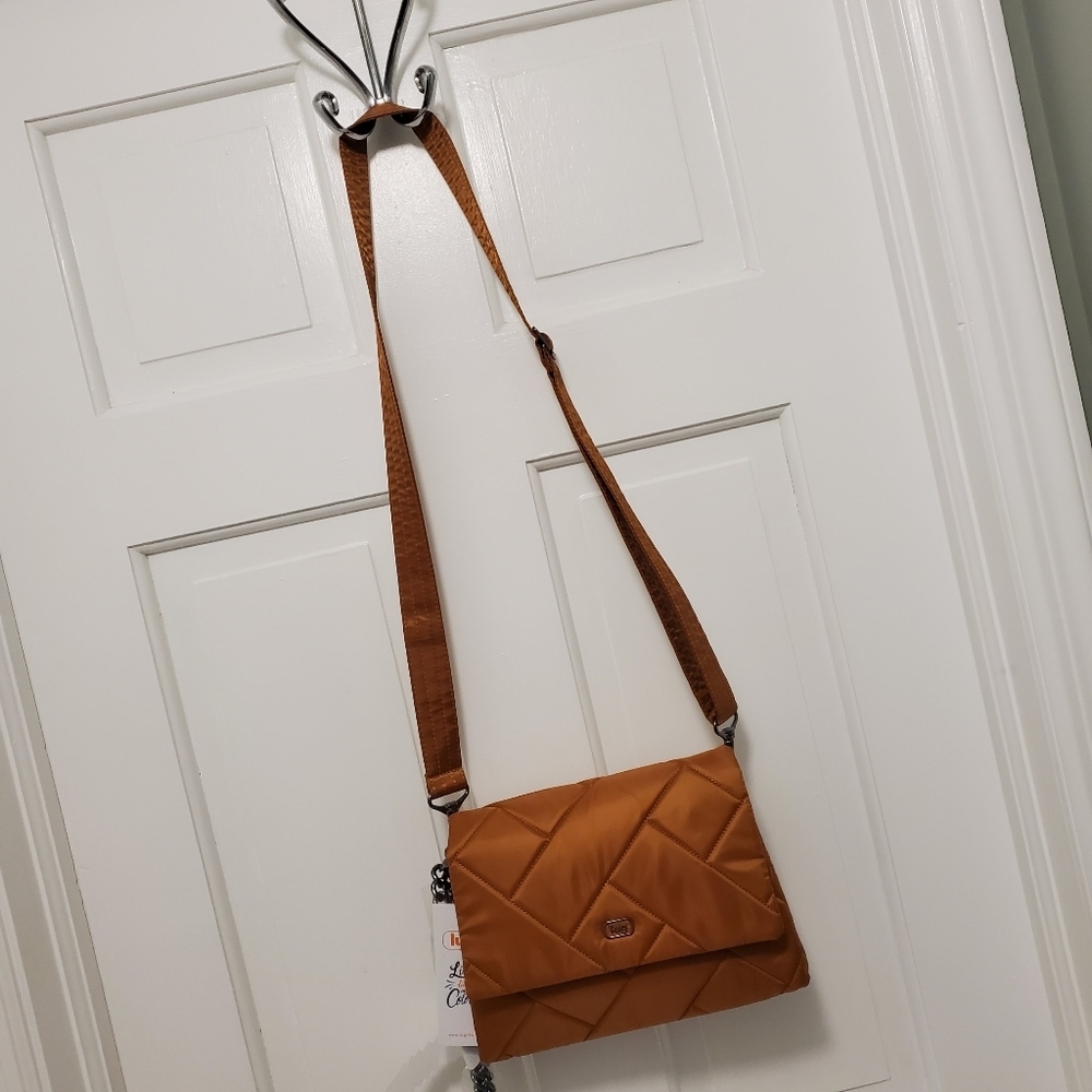 NWT Lug Plie Crossbody Bag Cappuccino Color Lightweight Interchangeable Straps - Picture 9 of 12